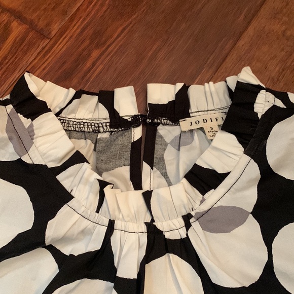 Jodifil blouse with ruffle sleeves and neckline; NWOT - Picture 2 of 5